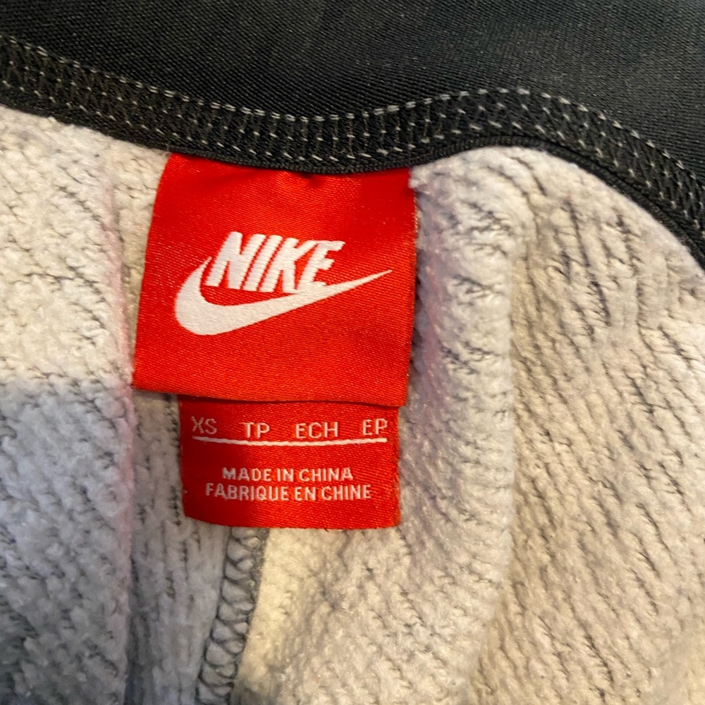Nike sweatpants - Picture 4 of 4